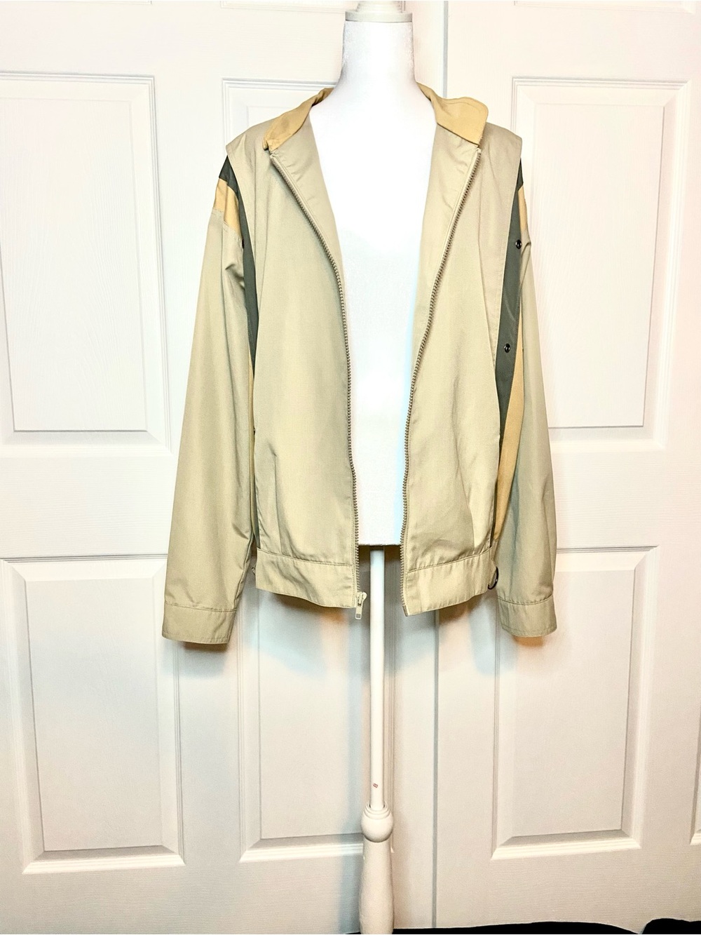 90’s Tri-Toned Bomber Jacker